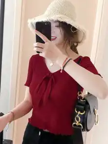 直男最喜欢女生穿的几款短袖,图一可爱,图三女生超讨厌