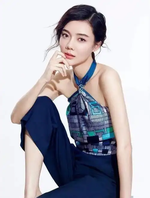 为求成龙撮合女神车晓,李兆会曾送成龙200w,现如今两人状况如何