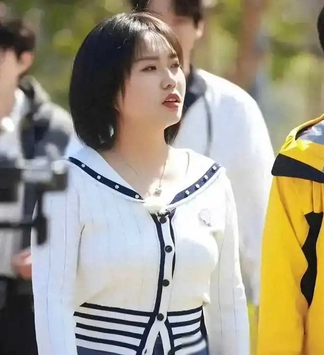 李雪琴曝恋情,渴望成为美女细节揭晓