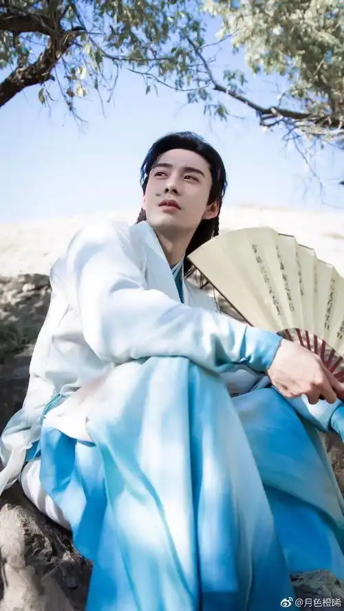 既然楼上说到东宫男主丑了,那