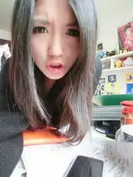 好开心小微笑qq透明皮肤图片,心有浅唱的幸福