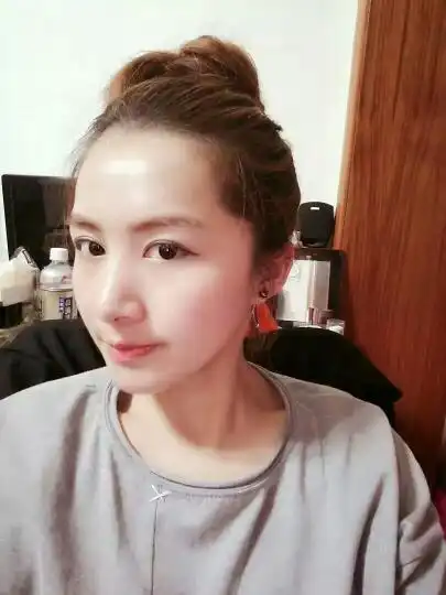 女孩子长得还可以不是那么惊艳好看吗算什么性格类型的女孩吗哪种性格类型的男人喜欢她喜欢她的男人