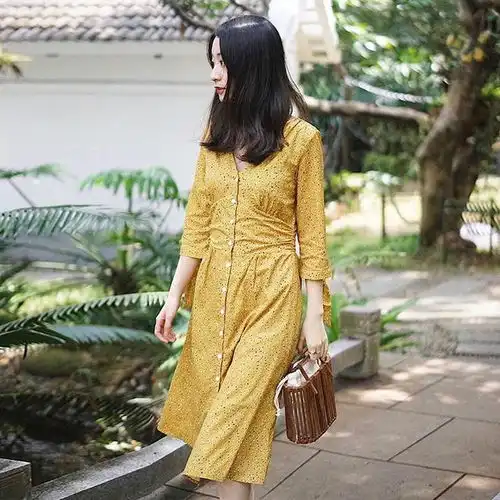 复古不等于老气,秋意浓浓的法式复古风已浪漫来袭,一条裙子搞定