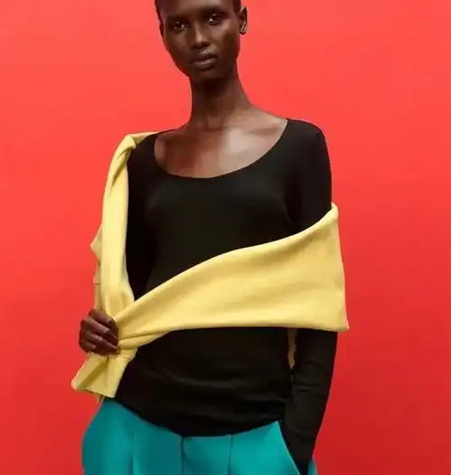 林心如和偶像剧女王聚餐私下全是素颜认不出,45岁林心如最少女