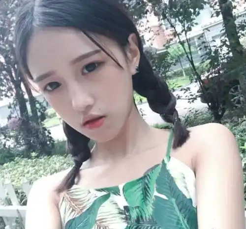 整到绝美,卖惨骗钱,抢闺蜜男友,被全网diss是网红界顶级绿茶了