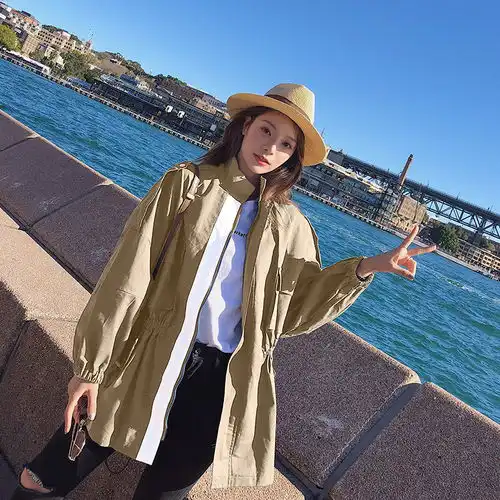 时髦漂亮的设计,彰显出一份优雅大气的淑女气质