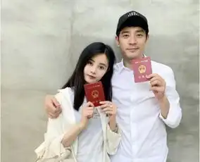 李光洁搂肩90后娇妻宣布婚讯,曾为郝蕾手绘浪漫结婚证,直到9999