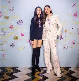 男星14岁女儿惊艳曝光身高180,逆天大长腿堪比超模