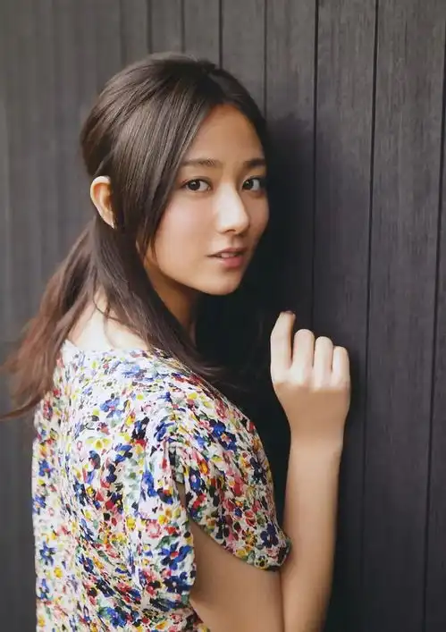 绫濑遥夺日本女星超30岁榜首前十都雪肤娇嫩魔鬼身材