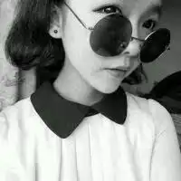 qq头像心癌晚期怕已无力回天.女生黑白