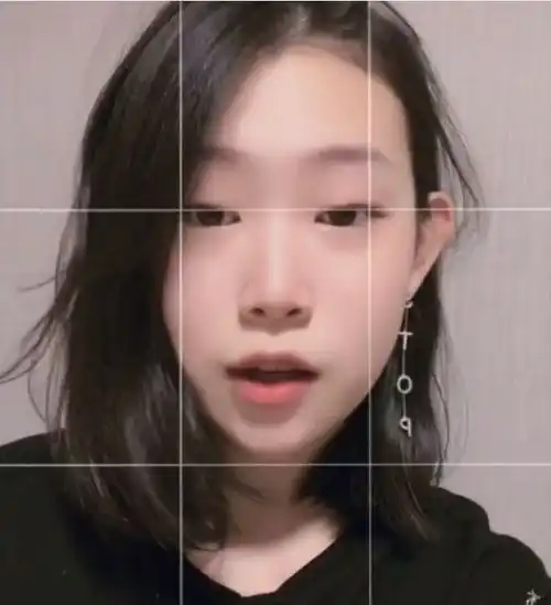 有种反差叫小沈阳女儿,14岁却神似李沁,长得像迪士尼公主