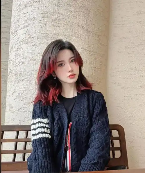 象棋特级大师王天一接受调查,北大毕业,女友漂亮大方,热衷公益