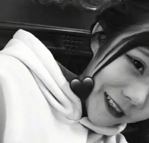 伤感女生头像最爱你的人是我,可你怎么能让我难过