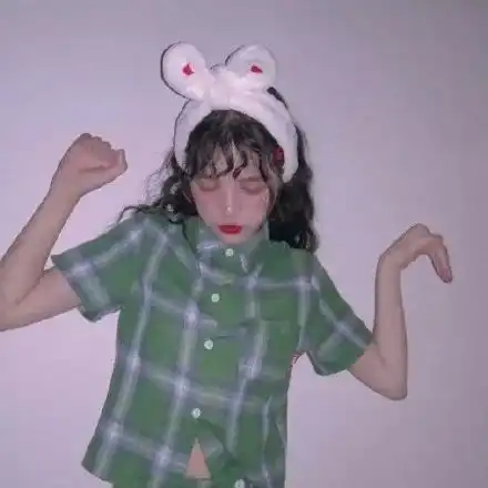 头像一个人若能令你安心,定能教你温柔