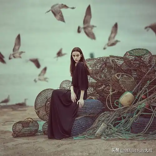 俄罗斯摄影师借助颜色,控制作品情绪,创作精美梦幻的摄影作品