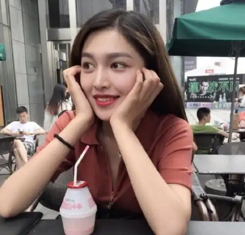 美女做头像的图片姑娘