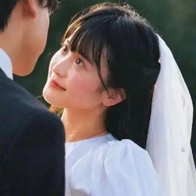 朱茵情侣头像一人一个