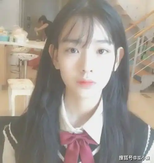 孙一宁前男友爆料背着他与王思聪见面,还与多位女生暧昧不清
