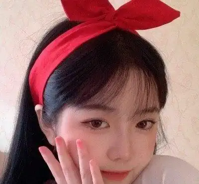 qq友乐园女生头像双唇