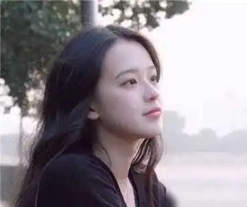 带伤的头像女离婚后