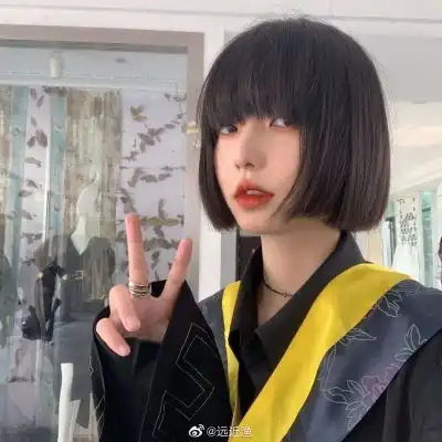 不像网图的女生真人头像