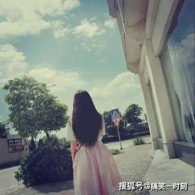 头像女背影霸气带字搞笑段子
