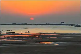 比青岛安静,比北戴河干净,这座安逸的海滨小城有你想不到的迷人