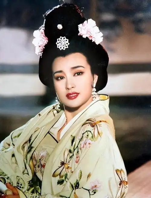 武周王朝盛行佛教,武则天更是直言自己是菩萨转轮王下凡