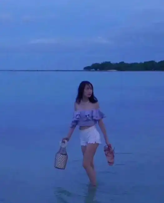 气质美女背影头像图片雷