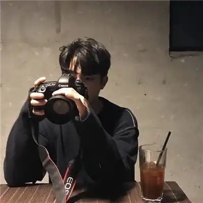 不像网图的女生真人头像