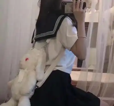 你偏爱的不露脸女生头像和精选治愈文案
