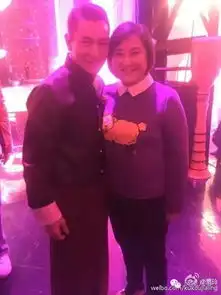 史上最最最重量级情侣横空出世贾玲当街被强吻,男友好般配
