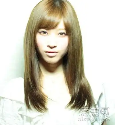 短发清纯头像女生直发