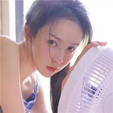 漂亮的女生头像2020高清大图我猜你也在等一个不可能的人