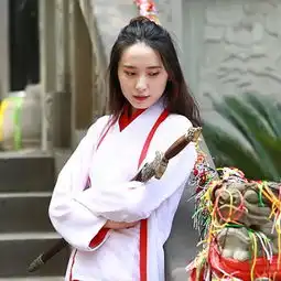 2018夏天女性碎花连衣裙穿搭高清图片十大品牌网