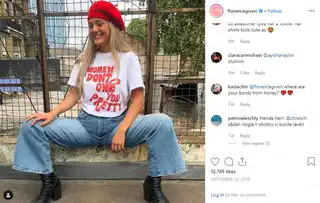 鼓励女孩甩了他20岁ig女网红设计商品爆红女星直播也穿衣支持