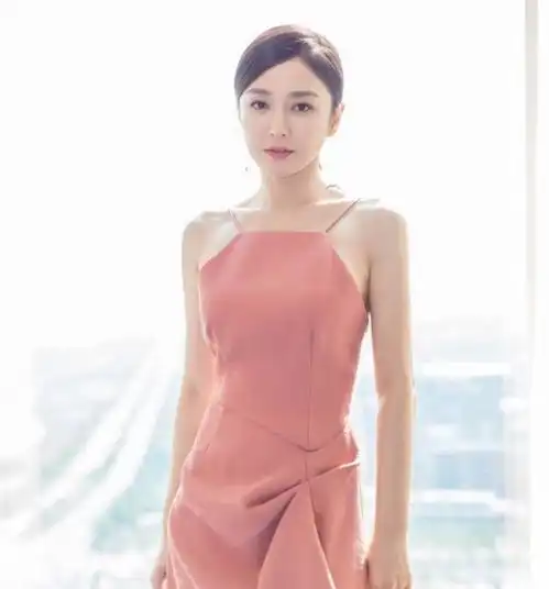 女生头像组图秦岚