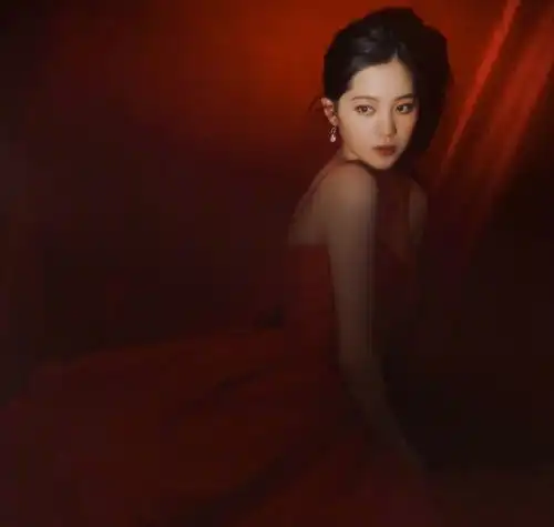 跨年失言遭轰退出演艺圈欧阳娜娜回应了