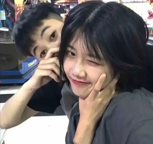 母子四人一女两儿头像真