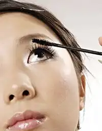 女孩子化淡妆的正规程序