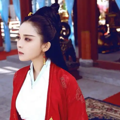 娜扎不惧黑粉能为别人制造快乐也挺好,你们继续