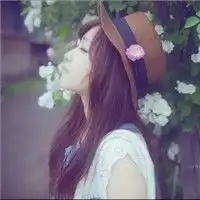 女生头像带花真人文字头