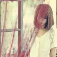 谁能推选几个好看的qq头像女生的.