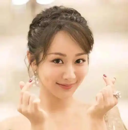 盘点娱乐圈最美酒窝女星排名,李小璐垫底,第一名无人不服