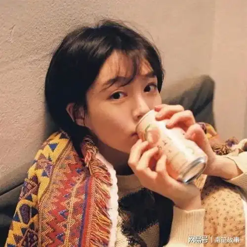 闺蜜把我当假想敌,还勾引我未婚夫,再睁眼,我俩都重生了