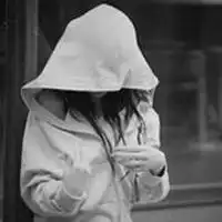 女生qq头像戴帽子背影不带字超拽的