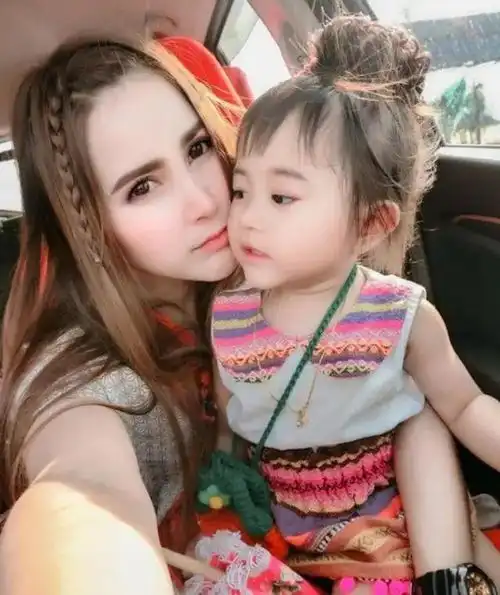 5国最美宝宝火了,个个都是神仙颜值,最后1个太惊艳