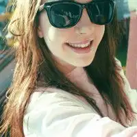 墨镜女头像唯美成仙