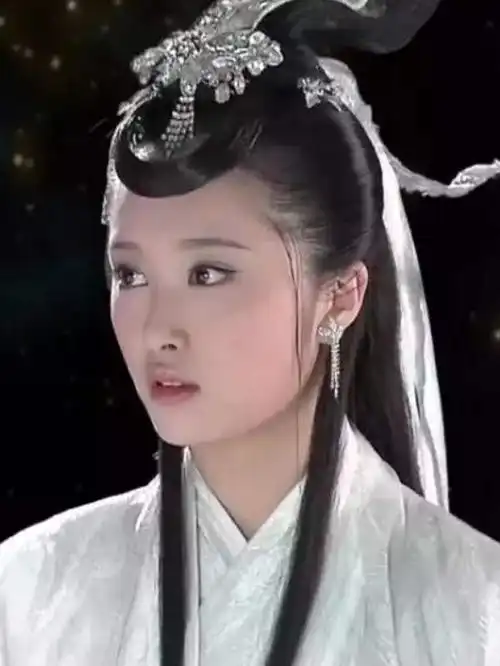 还记得丑女无敌中的林无敌吗当初嫌她丑,如今美到认不出