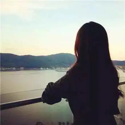 混社会头像女背影